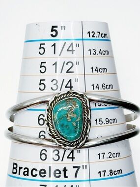 HE CHAVEZ Collectors Navajo Sterling Silver Turquoise Vintage Cuff